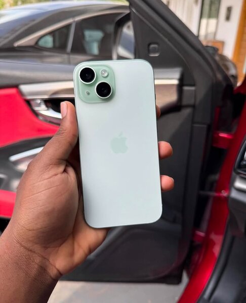 Locked iPhone 15 128Gb E-Sim