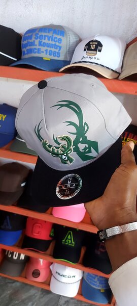 Casquettes de mode neuves