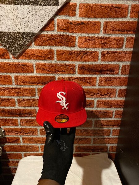 Casquette rouge baseball