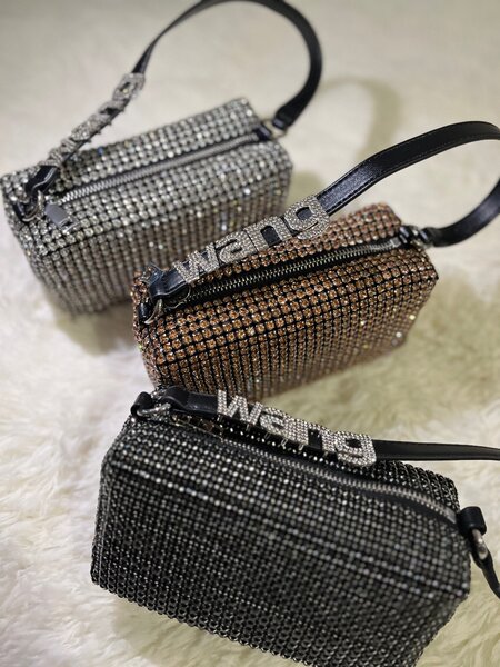 Сумочки от Wang