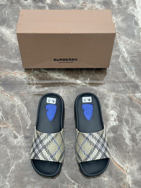 Tongs hommes élégantes