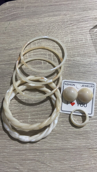 Set de bijoux colorés