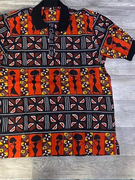 Polo coloré pour homme, taille L.