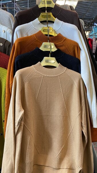 Трикотажное джемпера