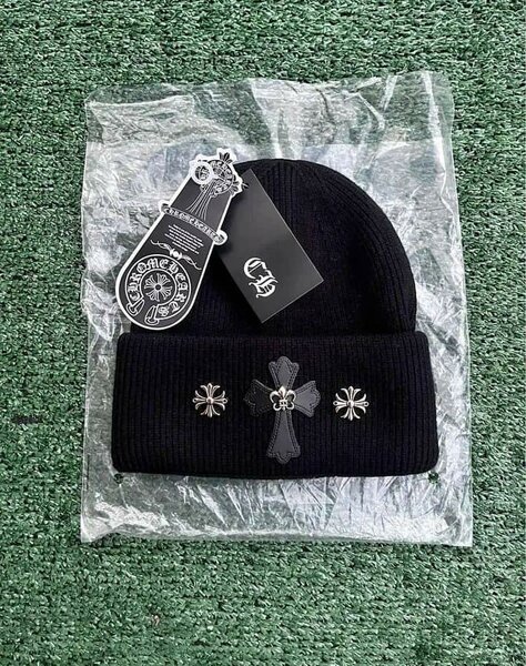 Bonnet Noir Gothique