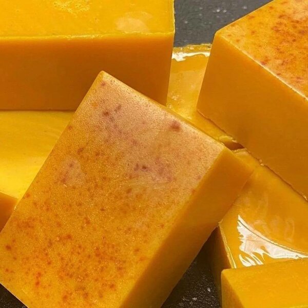 Savon Bio au curcuma citron