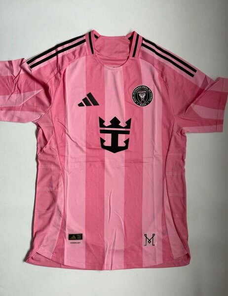 Maillot de football rose