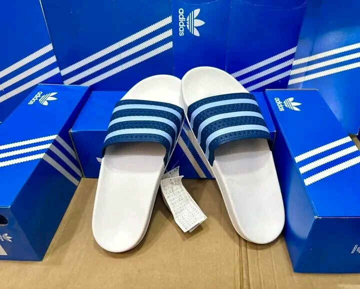 Adidas Adilette slides