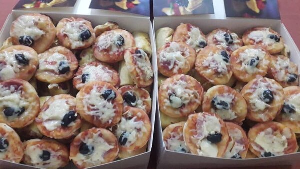Mini pizzas aux  15 à 2500f