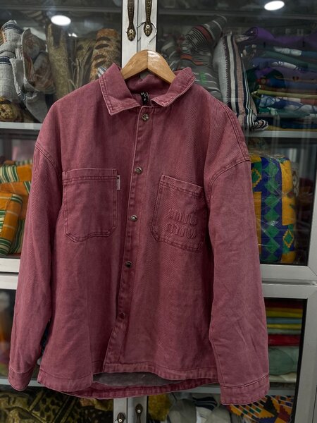 Veste en velours côtelé rouge