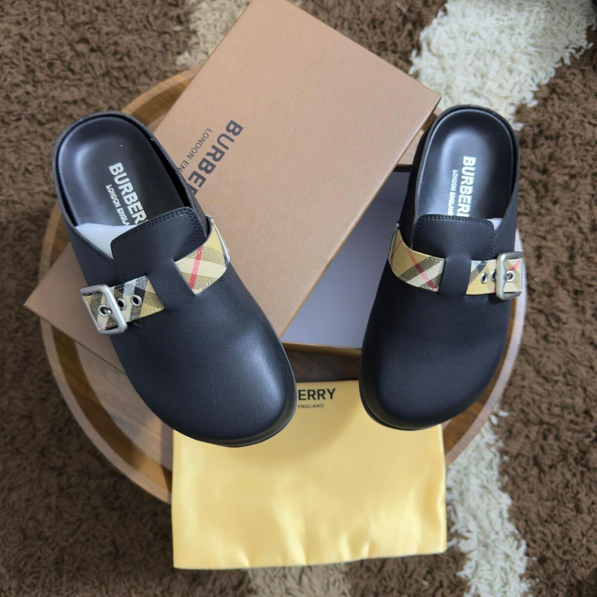 Sabots en cuir élégants pour femmes