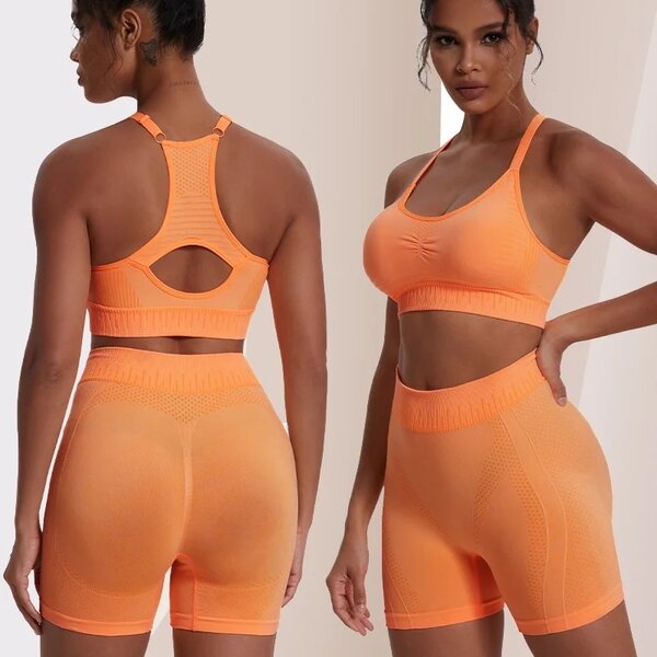 Tenue de sport collant