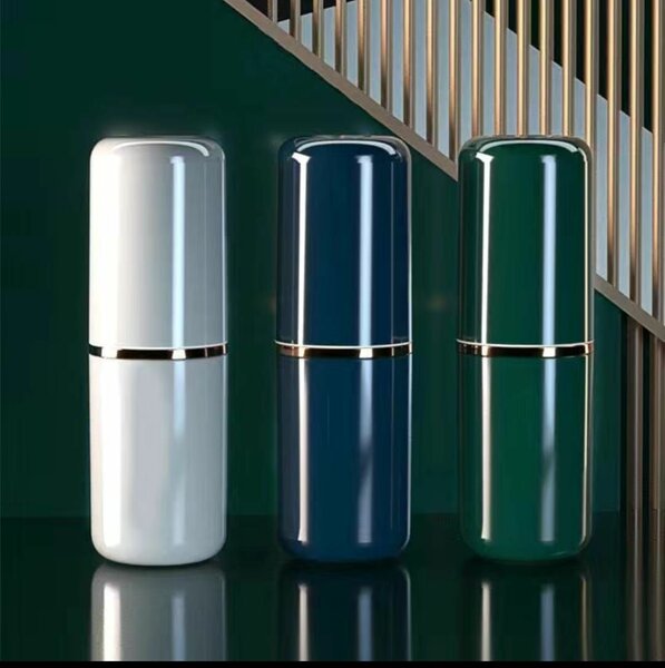 Distributeur de dentifrice moderne