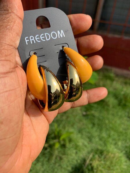 Light weight earring (Gold & Yell)