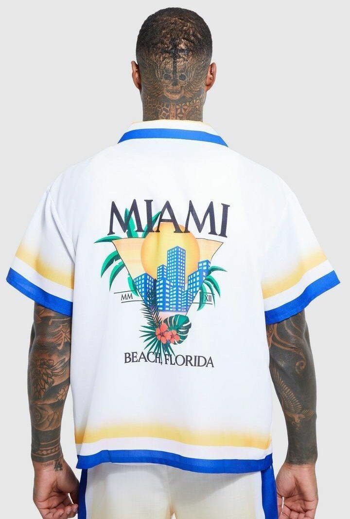 Ensemble ample à imprimé Miami avec chemise et short