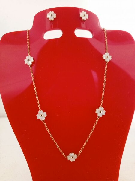 Ensemble Collier et Boucles d'Oreilles