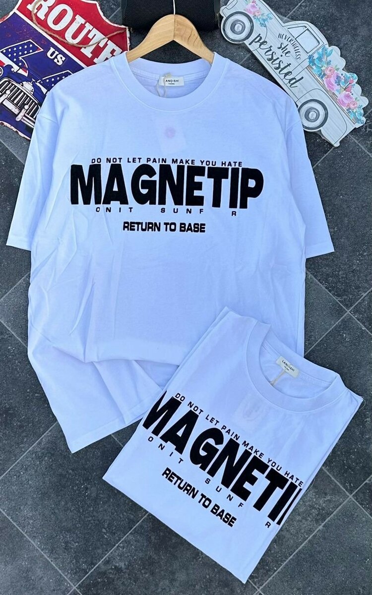 T-shirt graphique unisexe tendance