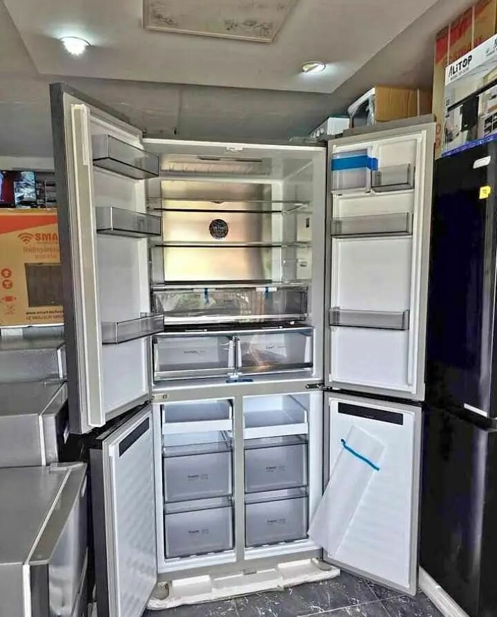 Réfrigérateur multi-portes