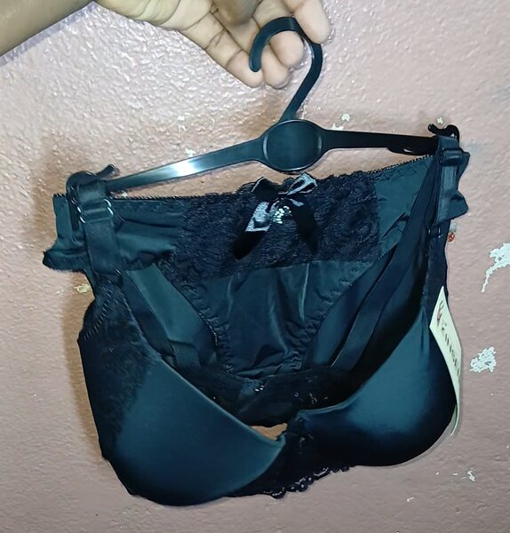 Ensemble lingerie noir élégant