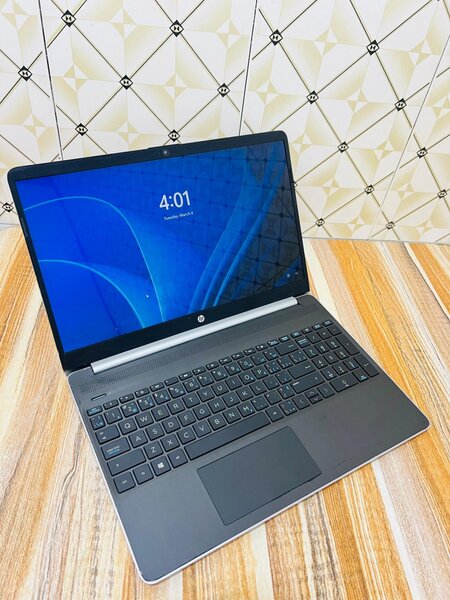 *HP LAPTOP 15*