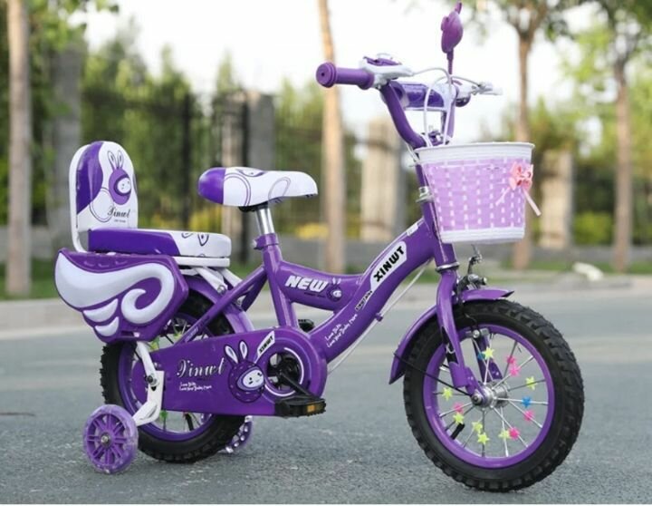 Vélo enfant avec siège et panier