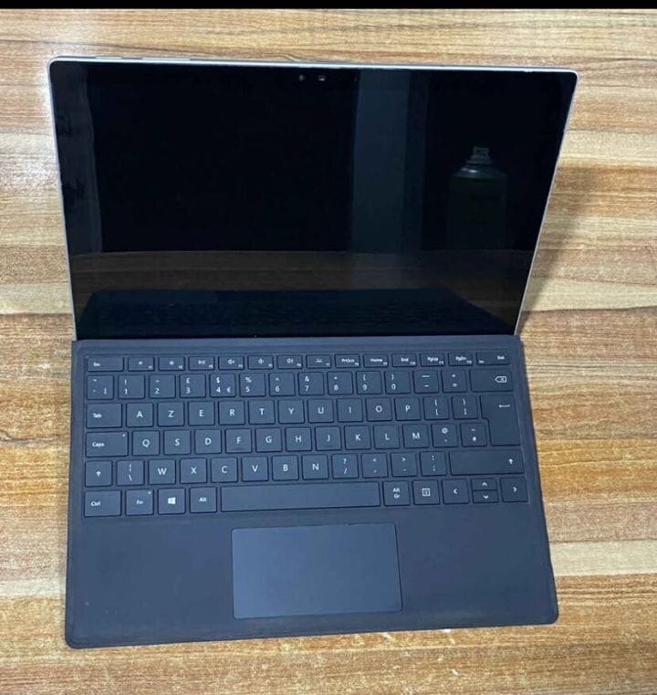 Microsoft Surface Laptop tactile