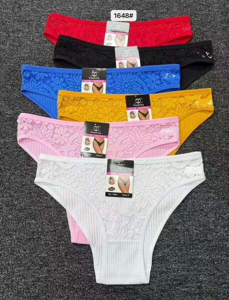 Clottes pour femme en dentelle