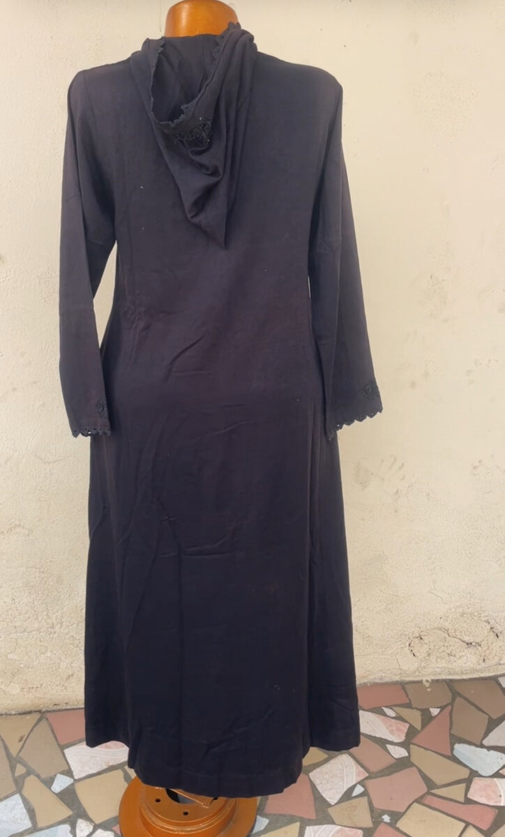 Robe longue élégante noire