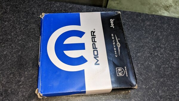 Engine Air Filter For Jeep Grand Cherokee WK2 & Dodge Durang