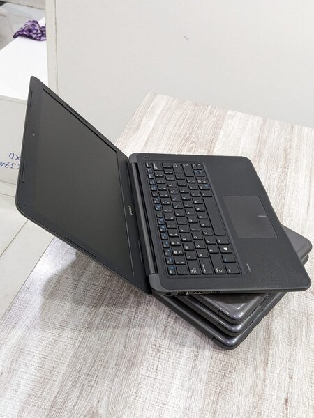 Dell latitude 3380