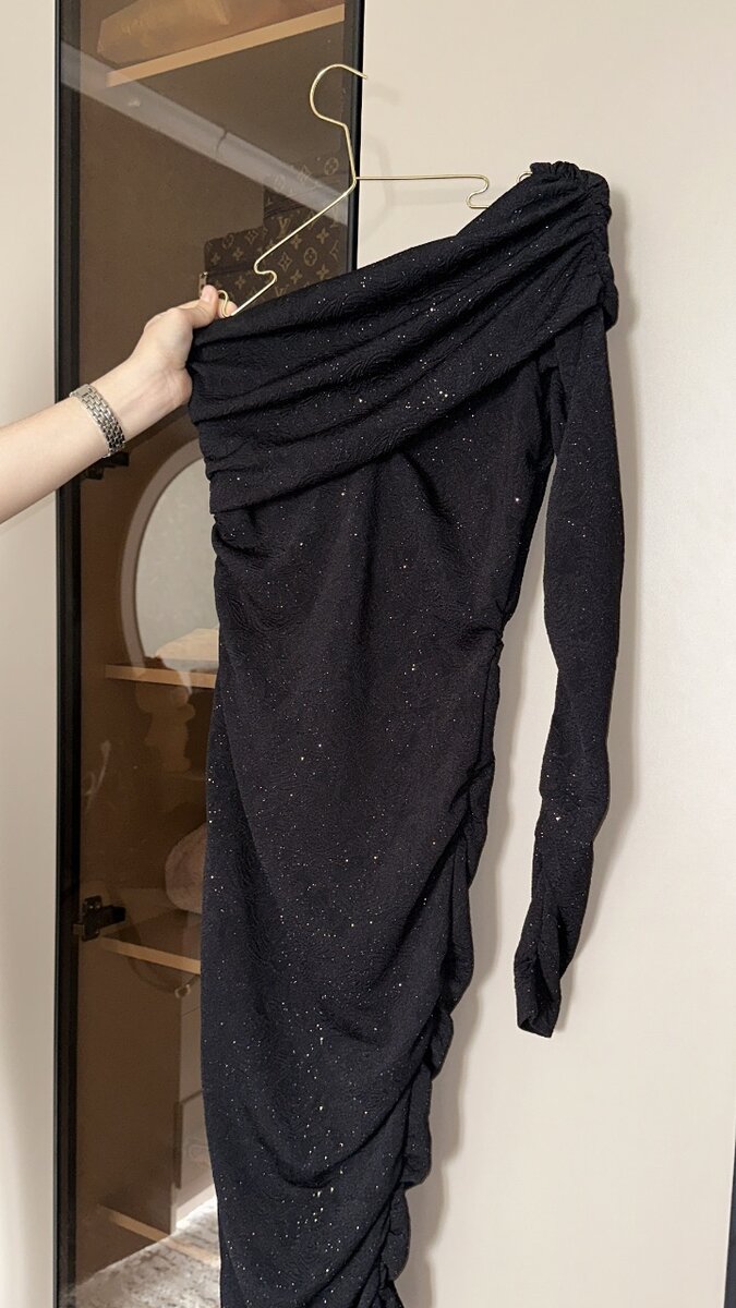 платье с блестками