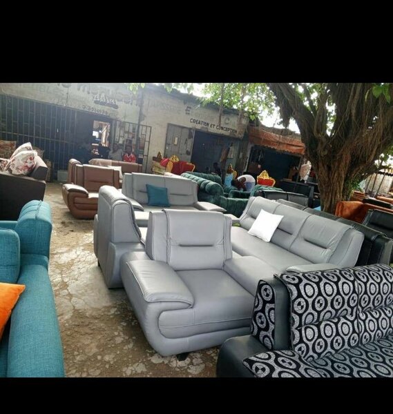 Canapé en cuir gris - Salon moderne