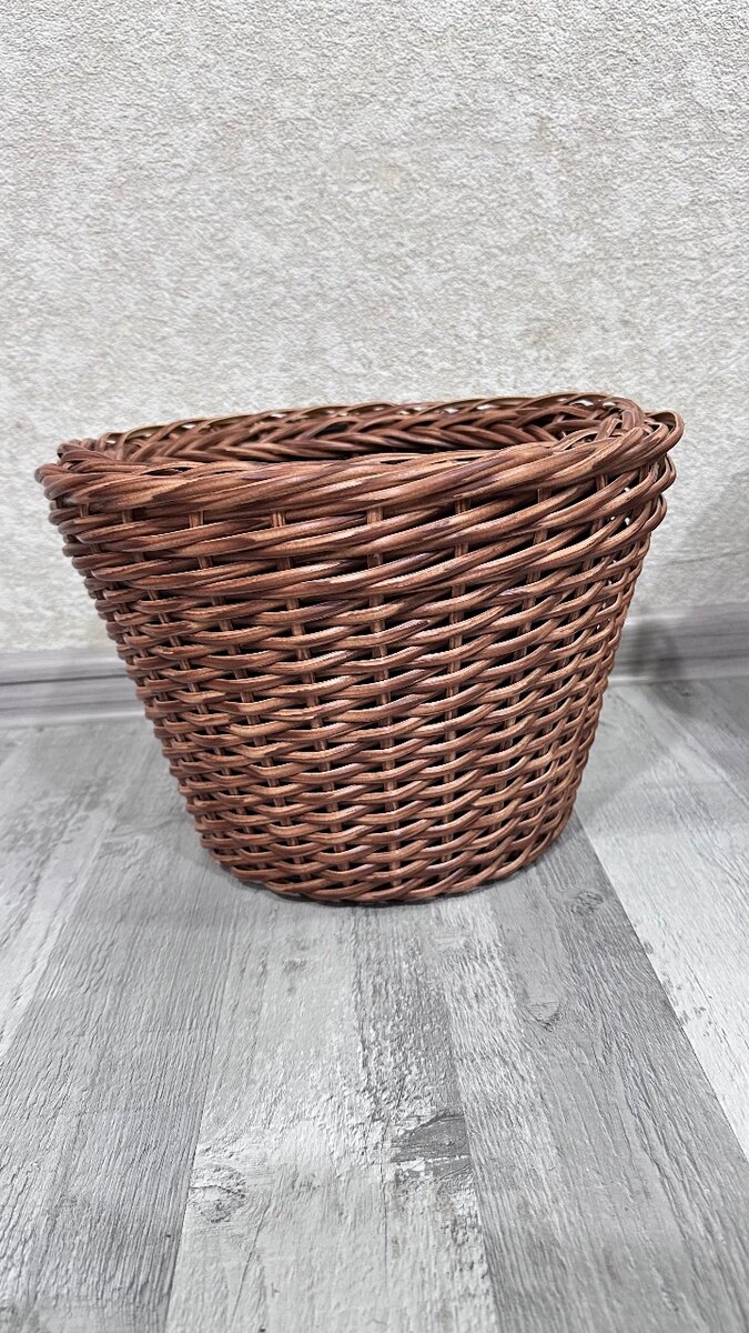 Кашпо из ротанга