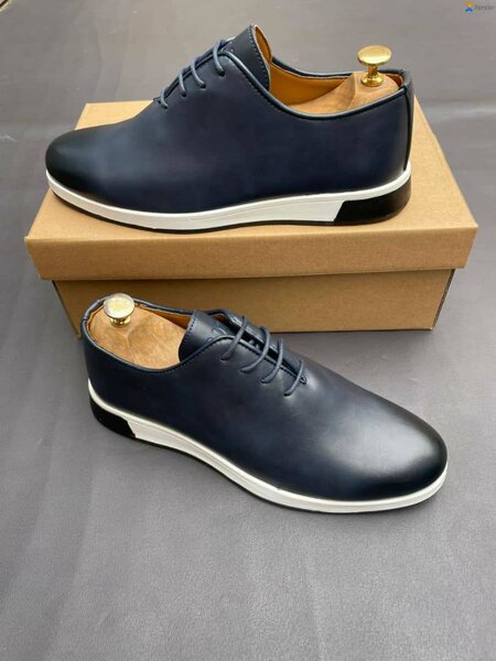 Chaussures élégantes en cuir homme