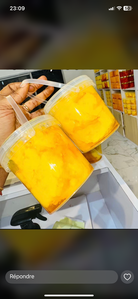 Morceaux de mangue fraîche