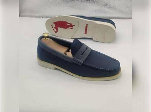 Mocassins en cuir bleu élégants