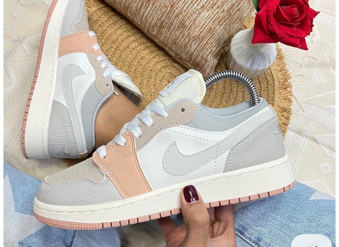 Baskets tendance pastel mixte