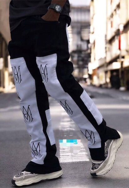 Pantalon streetwear noir et blanc