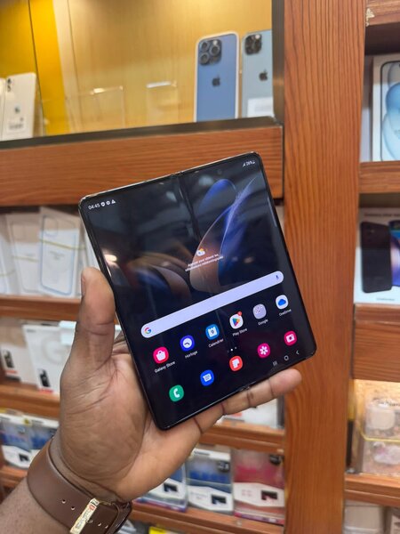 Samsung Galaxy Z Fold 4