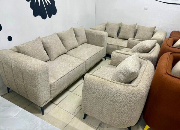 Canapé en tissu confortable