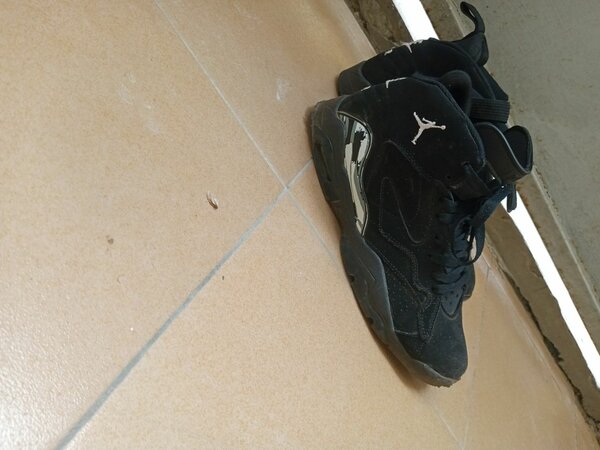 Baskets montantes noires sport