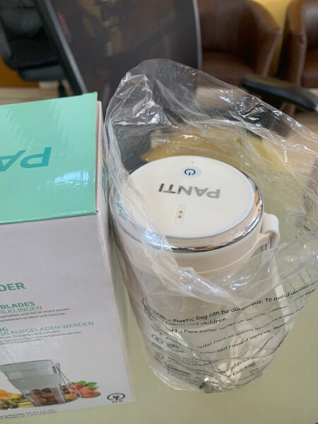 Rechargeable blender