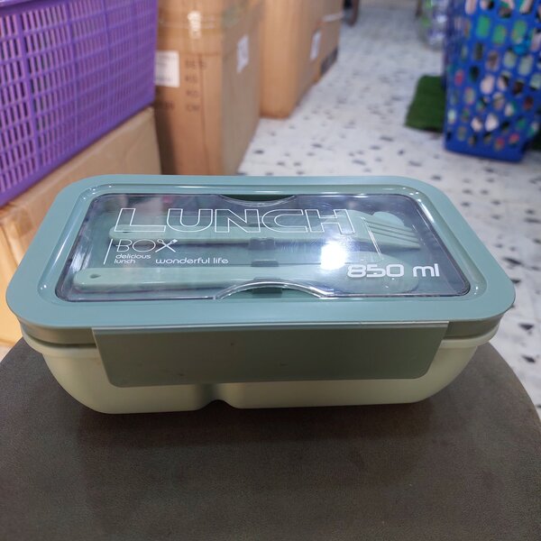 Food storage and water bottle