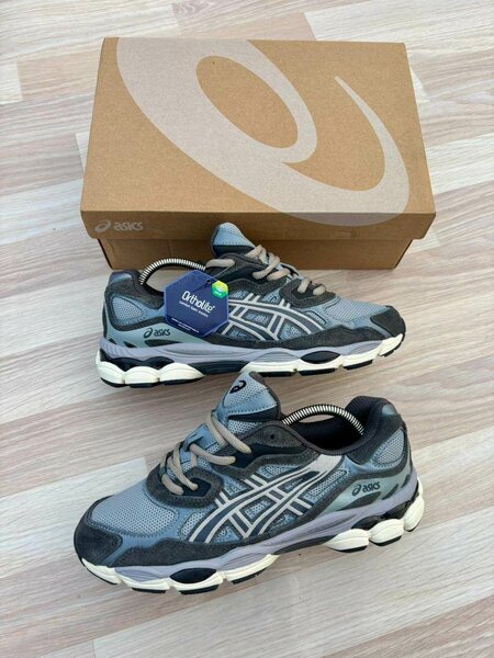 Chaussures de course confortables Asics