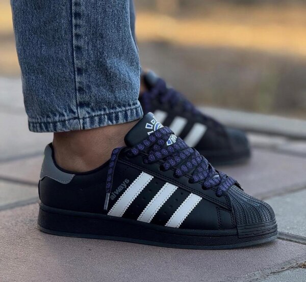 Baskets noires classiques