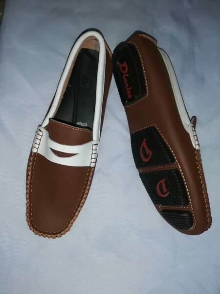 chaussure Dlarks brun