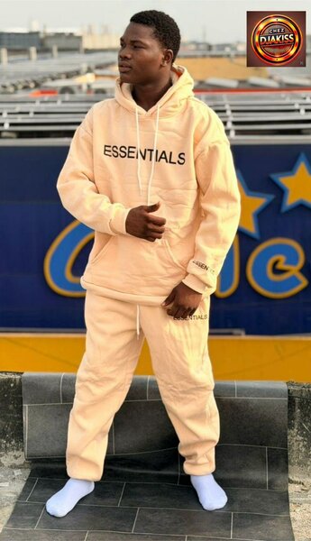 Ensemble de survêtement Essentials