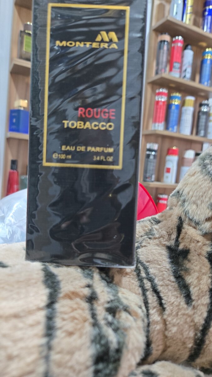 Eau de Parfum Rouge Tobacco