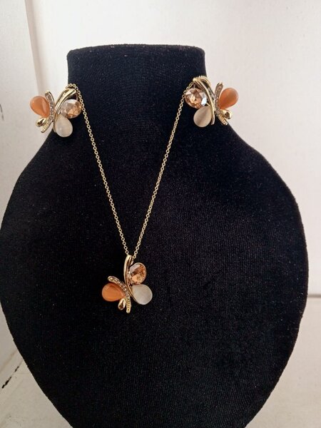 Parure Collier et Boucles d'Oreille WELADY