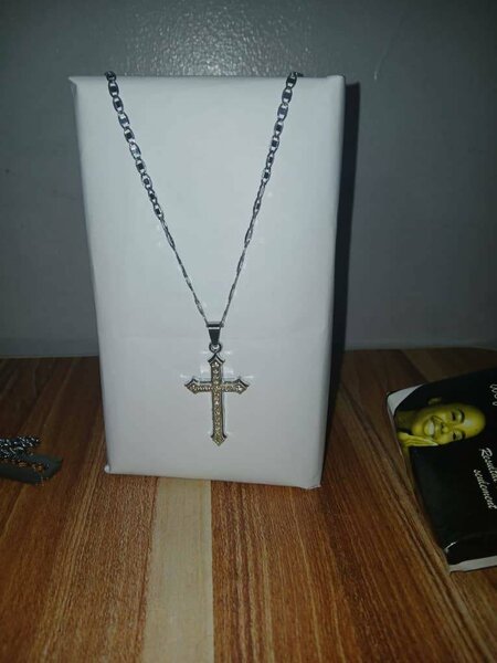 Collier en argent croix élégante